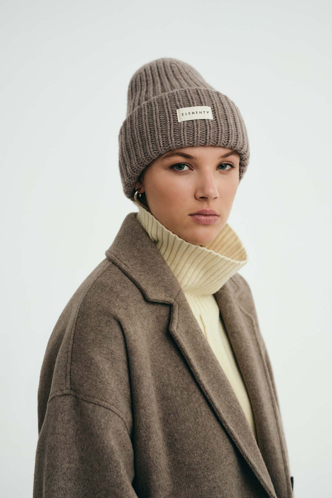 Nova Merino Latte Beanies Elementy
